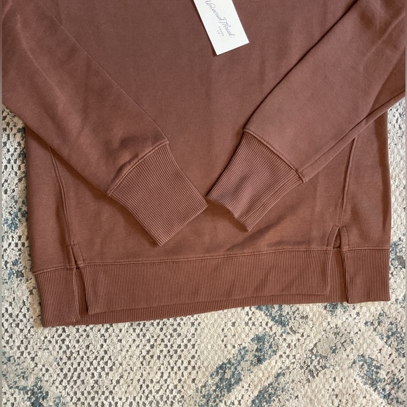 NWT  Universal Thread Women’s Long sleeve Crewneck Sweater Brown XS - Picture 6 of 12